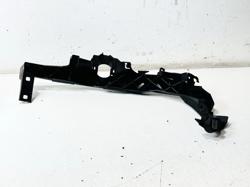 09-11 BMW 335I E90 LCI 3-SIERES LEFT FRONT HEADLIGHT BRACKET SUPPORT 7138401 OEM - Image 2 of 4