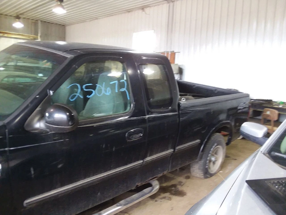 Culata de conductor 8-280 4,6 L VIN 6 para camioneta Ford F150 97-00 2083990 Foto 3 de 4