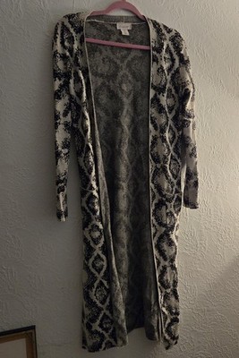 If It Were Me Geometric Knit Cardigan Sweater Black White Long Sleeve S Pockets