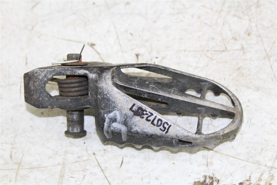 2002 Honda CR 250R Right Foot Peg Rest  - Image 3 of 4