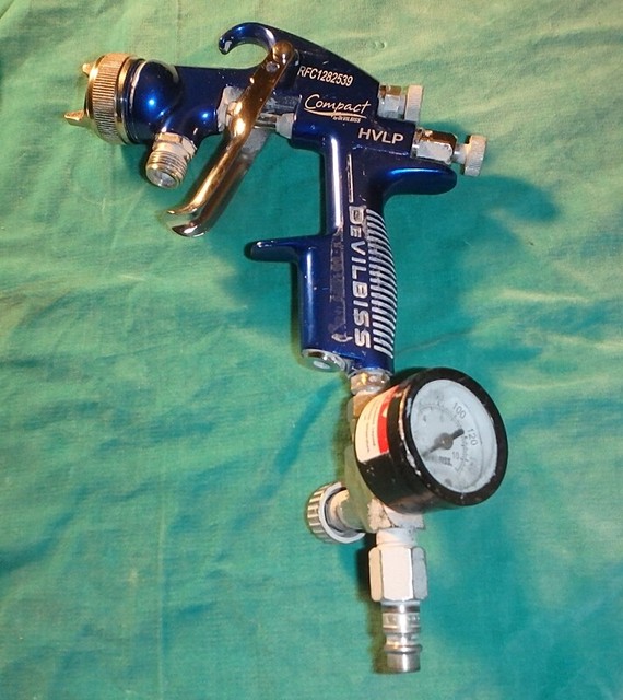 DeVilbiss Compact BH11 9lh UK Silver Finishing Paint Gun for sale