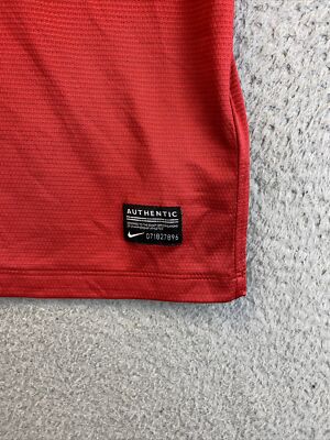 Manchester United Nike Soccer Jersey AON Large L (12-13Y) red / 32