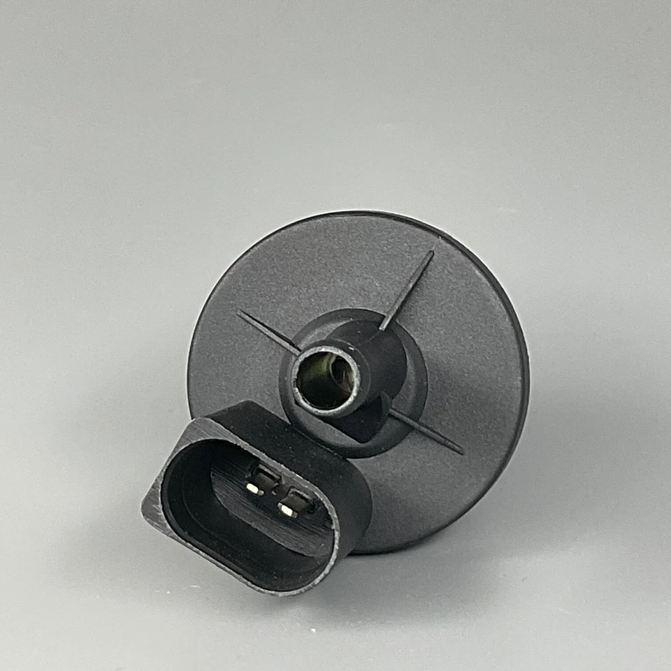 Válvula de purga de bote de vapor Bosch 0280142353 para Audi A4 A6 VW Golf Jetta 3,0 L Foto 2 de 4