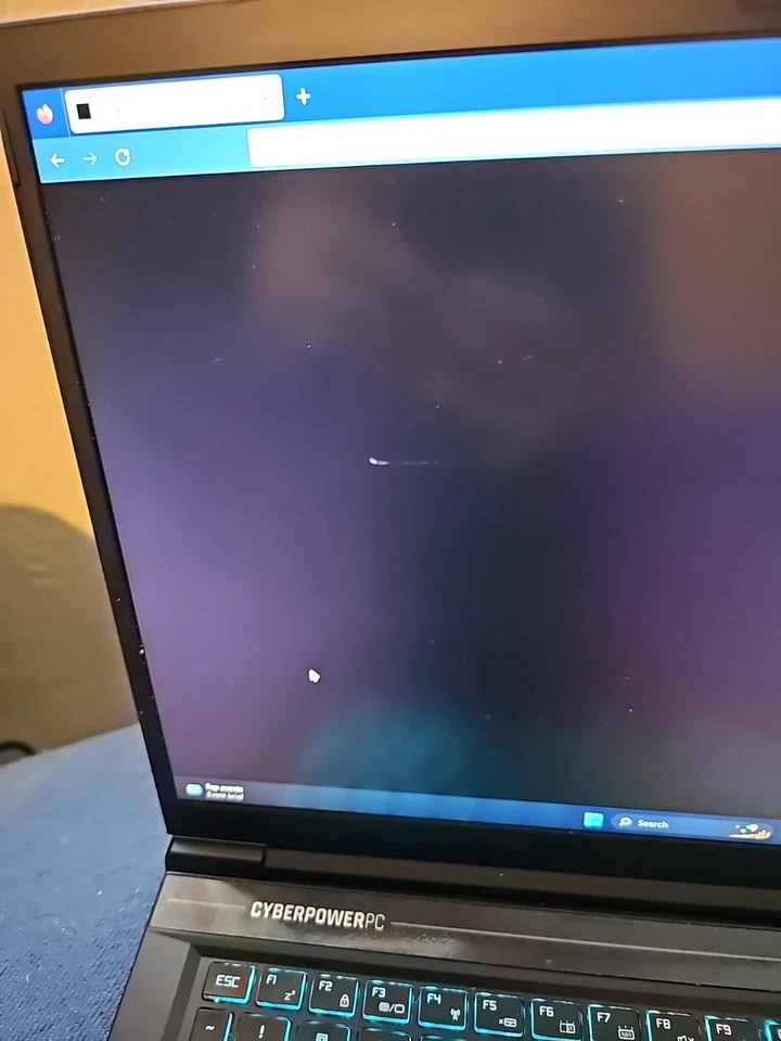 CyberPowerPC Tracer V Gaming I17G - Image 3 of 4