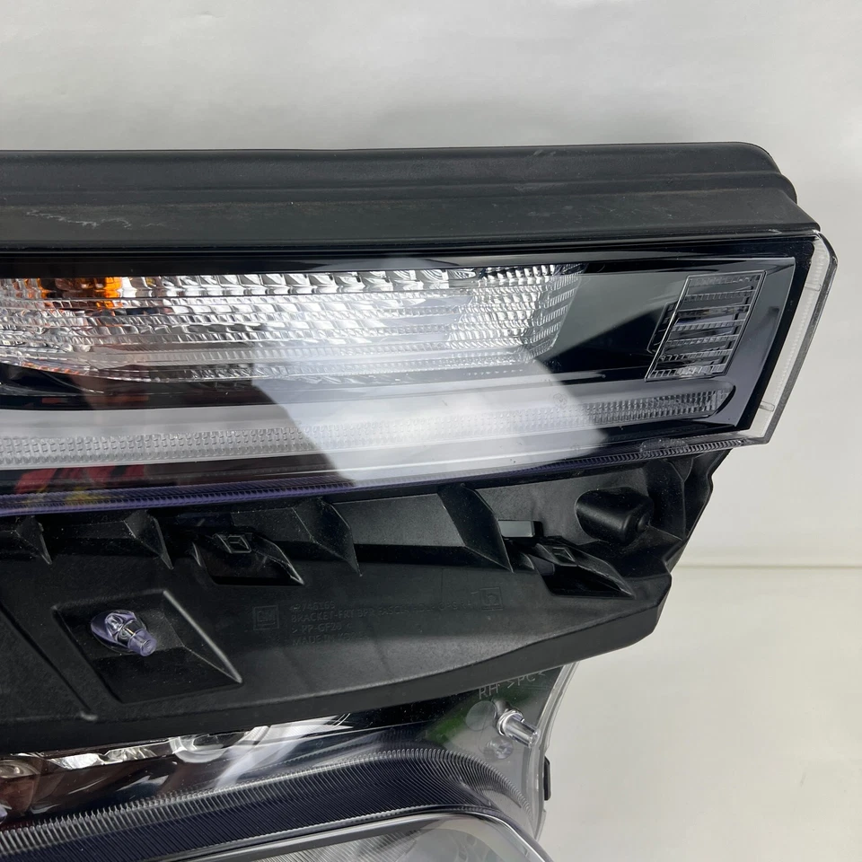 Faro halógeno derecho OEM 2021 2022 2023 Chevrolet Trailblazer 42827957 Foto 4 de 4
