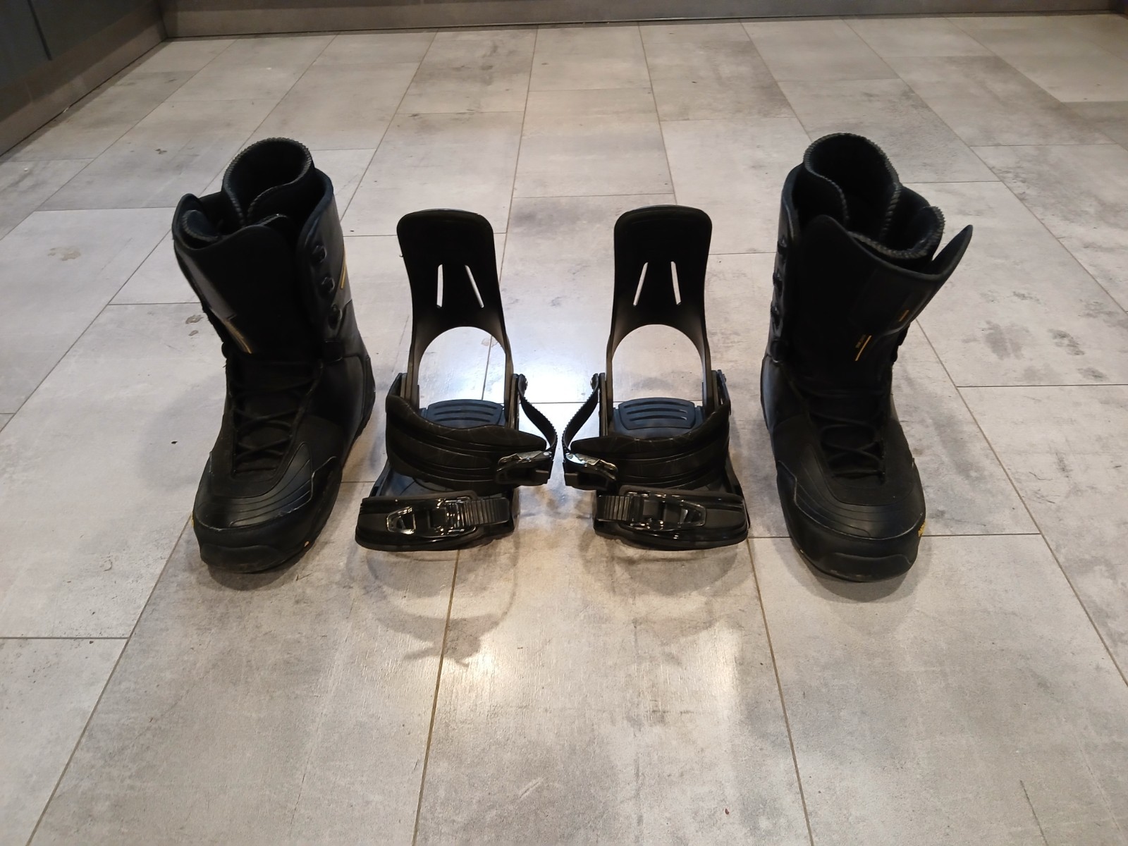 Snowboard Boots GR 46/47 mit Bindung Wintersport