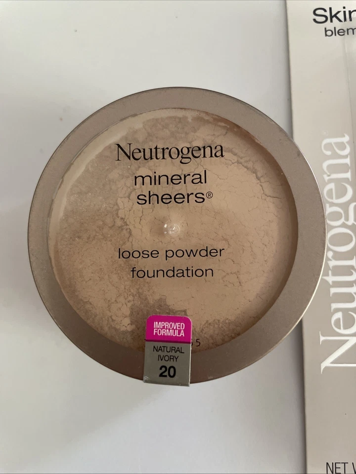 Neutrogena SkinClearing Make Up Set Mineral Sheers Powder Natural Fair Ivory - Image 2 of 4