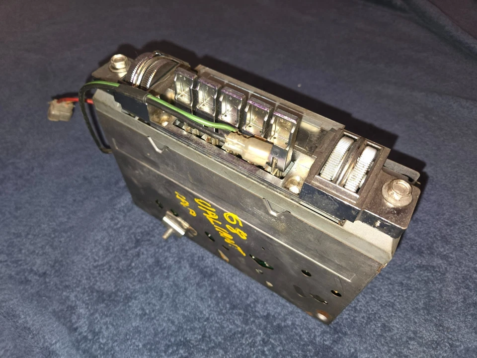 MOPAR 1968-69 A-Body AM PB Radio Dodge Dart Plymouth Valiant Thumbwheel 2864513 Foto 4 de 4