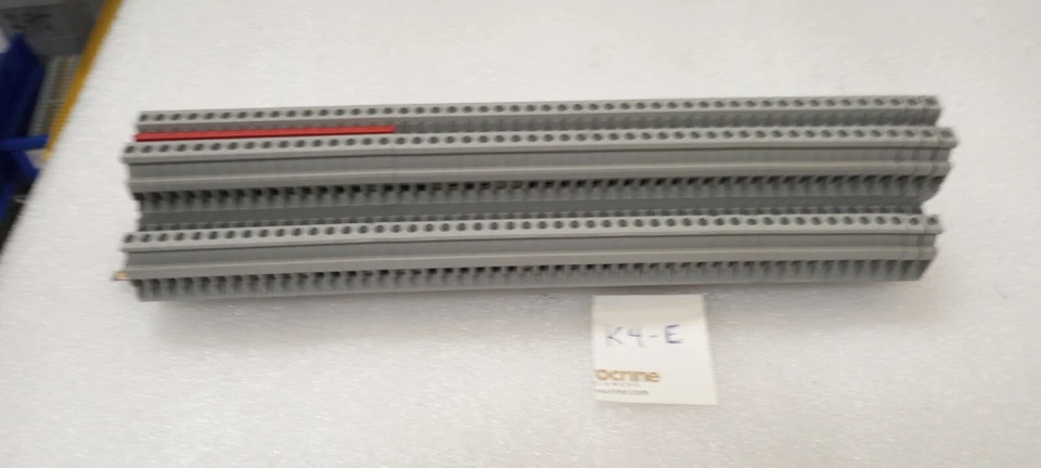 PHOENIX CONTACTS UTTB-4 (1 LOT OF 50) IEC60947-7-1 UTTB-4 800V 4MM - Image 4 of 4