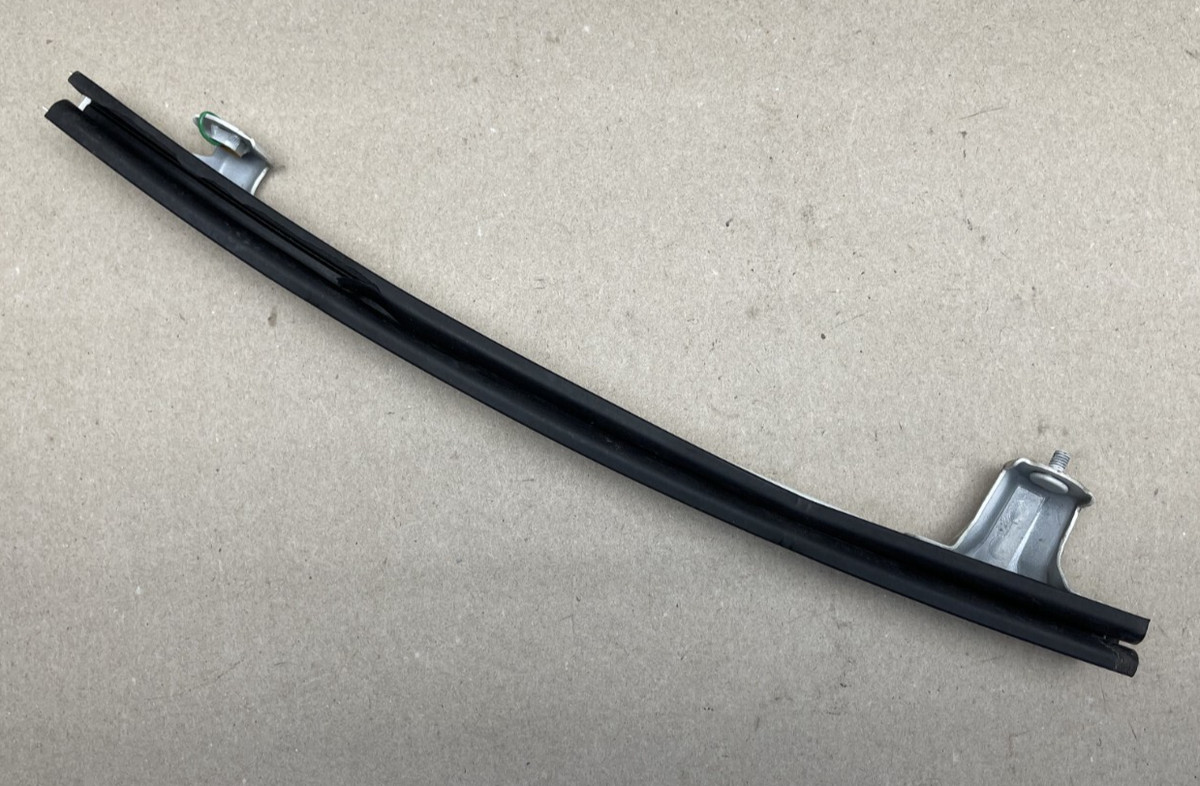10-15 Lexus IS250C IS350C ISC LEFT DOOR WINDOW REGULATOR RAIL OEM 67402-53020
