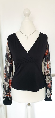 Shirt Langarmshirt SHEIN schwarz rot weiß Größe M Tüll Ärmel Blumenmuster - Bild 4 von 13