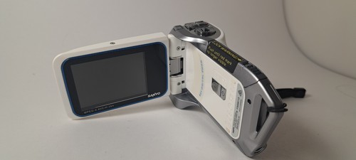 Sanyo VPC-CA8EX MPEG-4 AVC/H.264 60X D. Zoom Xacti Digital MovieCamera Untested: