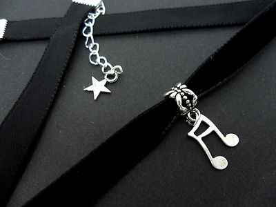 EIN DAMEN MÄDCHEN 10 MM SCHWARZER SAMT & MUSIKNOTE CHARM COLLIER HALSKETTE. NEU.