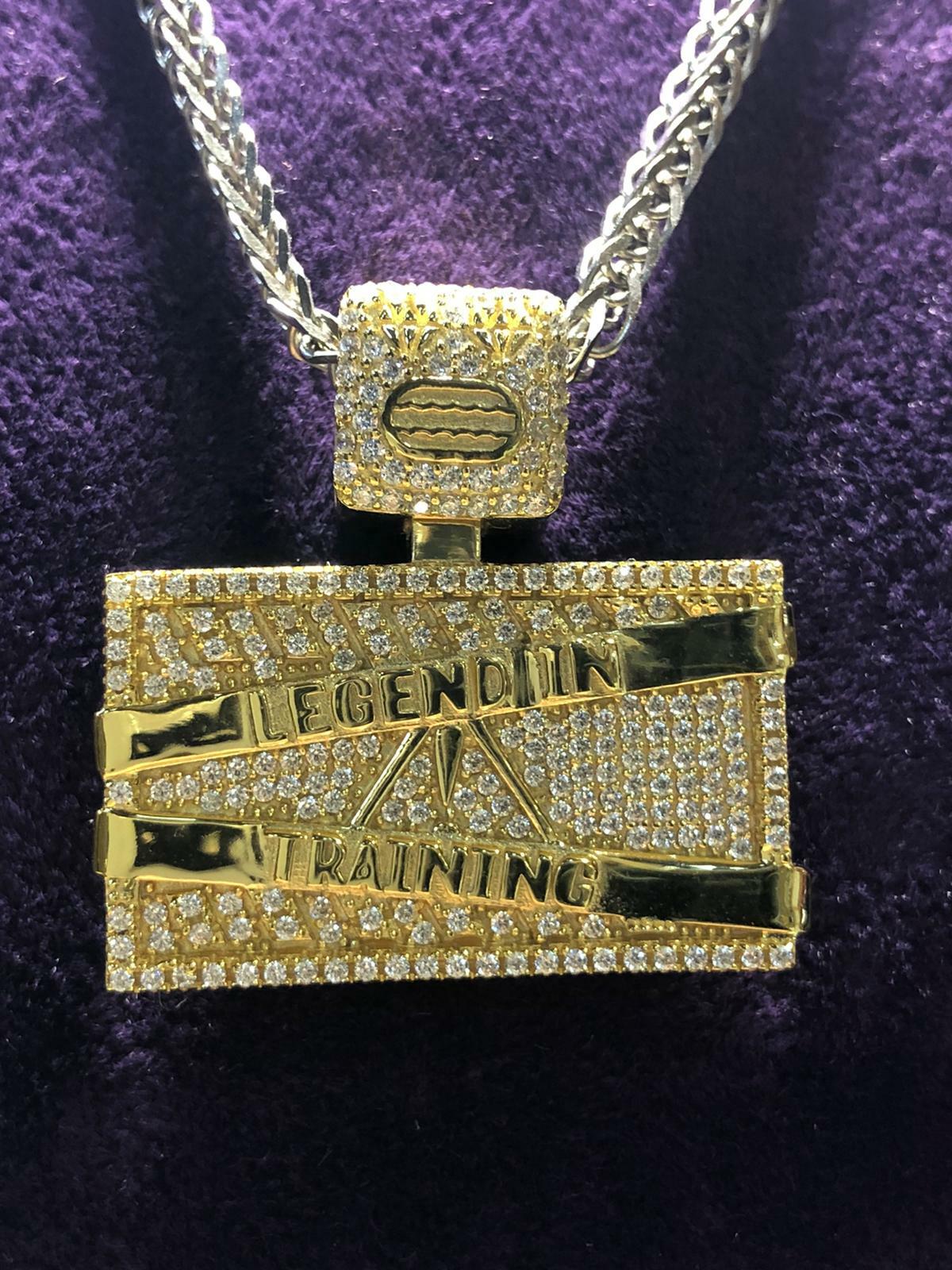 Pozłacane Sterling Silver Legend IN Training Men Ice Icy Shine Bling Wisiorek Zapasy wysyłkowe