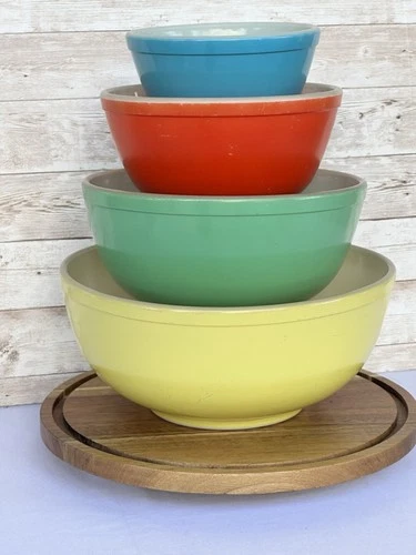 Vintage 1940s Pyrex Primary Colors Mixing Bowl Set 4 Red Yellow Green Blue 401-4