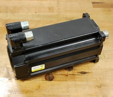 Allen Bradley MPL-B4560F-MJ72AA, Series A, Servo Motor, 24mm Shaft Diameter.