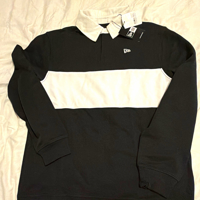New Era Men's Long Sleeve Rugby Shirt Size M Black/White Colorblocked