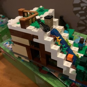 LEGO Minecraft 21134 Foot of the Falls