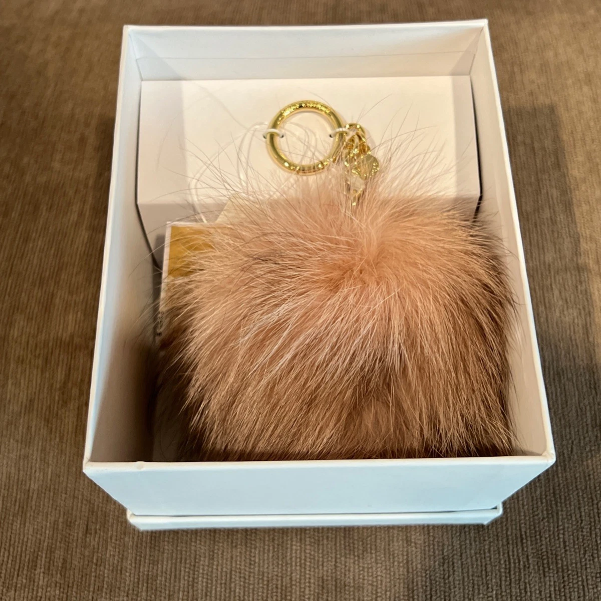 Portachiavi Peluche Gelato Con Pompon: La Dolcezza Appesa Alla Tua Borsa!