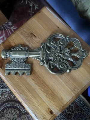 Großer Vintage massiver dekorativer Messingschlüssel - Laden Requisite Ausstellungsstück - 12 1/4 Zoll