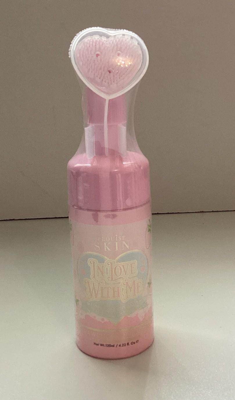 P. Louise In Love With Me Foaming Facial Cleanser In STRAWBERRY SNOWFLAKE 120ml