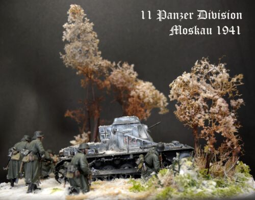 Diorama 11 Panzer Division, Moskau 1945 - Professional Built - Scale 1/35 - Foto 2 di 15