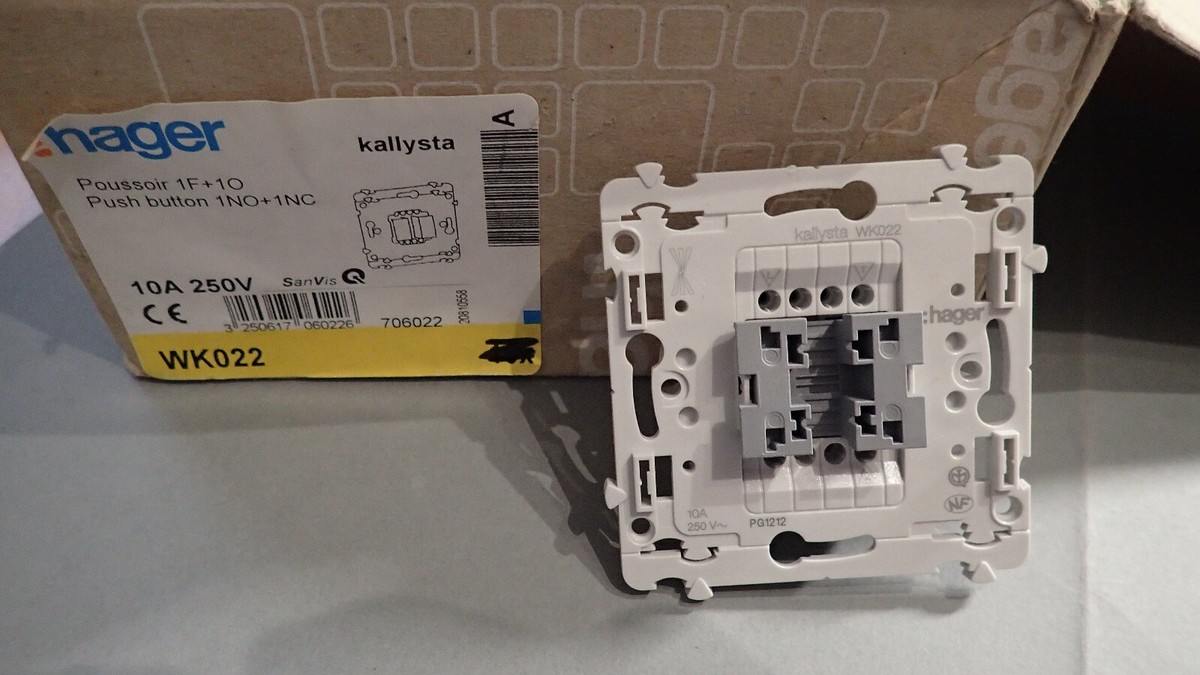 Poussoir Hager Kallysta WK022 - Télérupteur - Ancien Stock