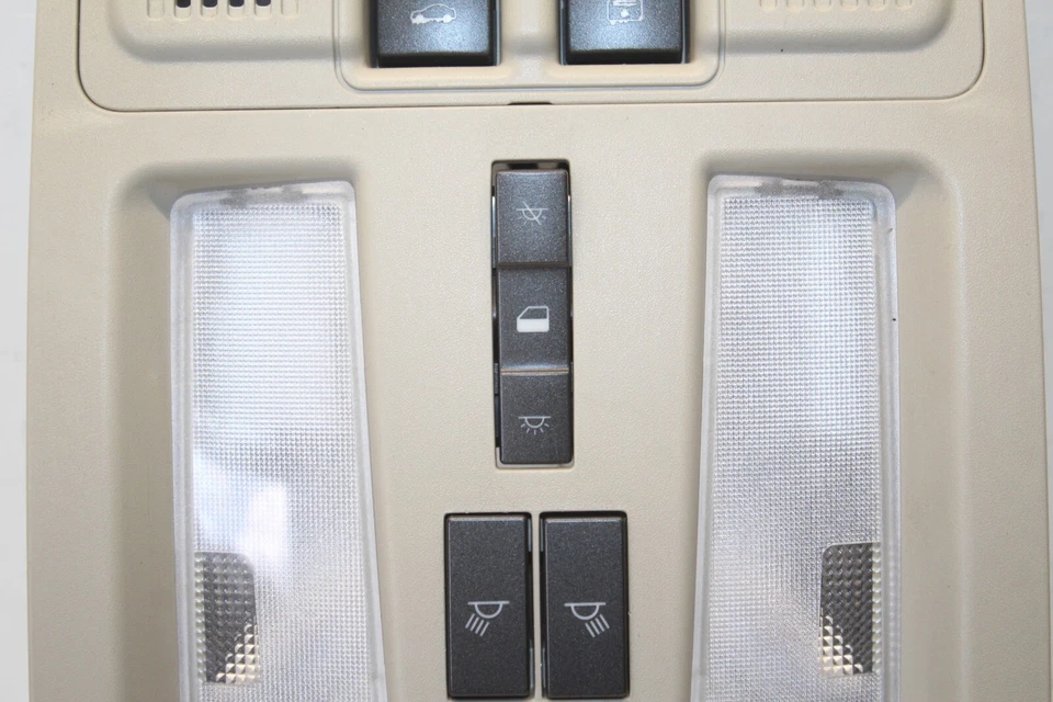 2010 - 2016 CADILLAC SRX ВЕРХНЯЯ КУПОЛЬНАЯ ЛАМПА С ЭЛЕМЕНТАМИ УПРАВЛЕНИЯ ЛЮКОМ НА КРЫШЕ OEM - Изображение 4 из 4