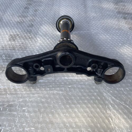 PIASTRA INFERIORE FORCELLA HONDA CB 600 F HORNET - Foto 12 di 12