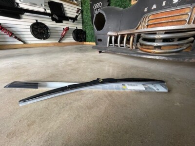 (1) NEW GENUINE 26'' Windshield Wiper Blade OEM  Kia 00009ADU26UKA