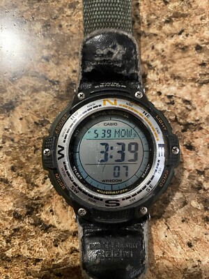 Casio Pathfinder Watch Twin Sensor Digital Compass Temperature 3157 SGW-100B