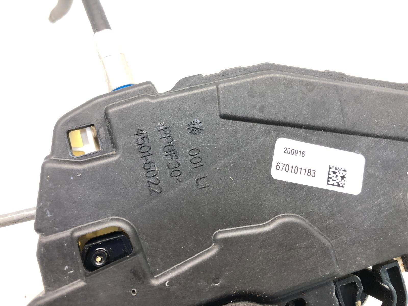 2017-2020 MASERATI LEVANTE LEFT DRIVER FRONT LOCK LATCH ACTUATOR OEM