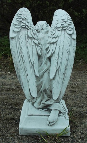 Grabengel Engel kniend mit Kranz Gartenfigur Statue Steinguss Grabschmuck 82 cm - Bild 3 von 4