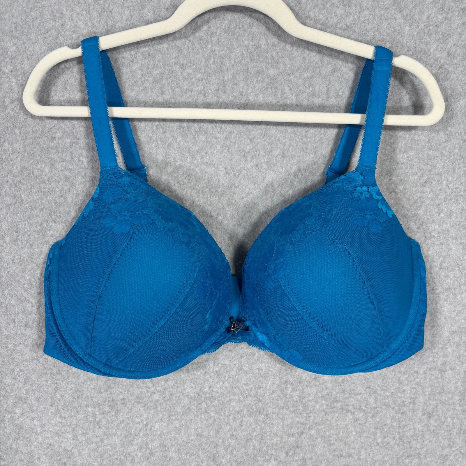 Victorias Secret Body By Victoria Push Up Bra 40DDD Teal Lace Padded Underwire