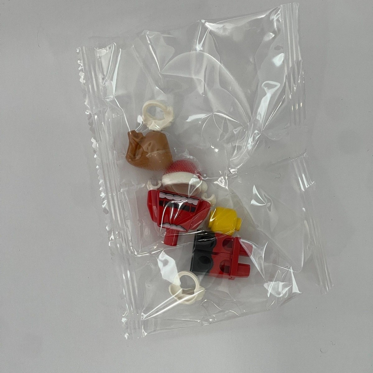 LEGO City 60475 Cat In A Box Christmas Advent Calendar Pieces