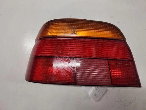 BMW 5 E39 Rücklicht hinten links 8358031 2.00 Diesel 100kw 2002 27012634