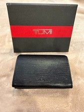 New Tumi Nassau Double Gusseted Card Case Black Embossed Leather