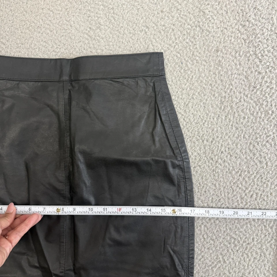 Saia Vintage Express Pequena Couro Preto Midi Anos 90 Bruxa Capricho Punk Rock - Imagem 4 de 4