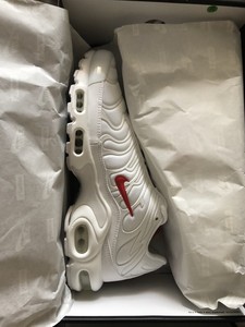 air max plus hand