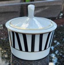 Mikasa Varsity Black Fine China Sugar Bowl with Lid L3139