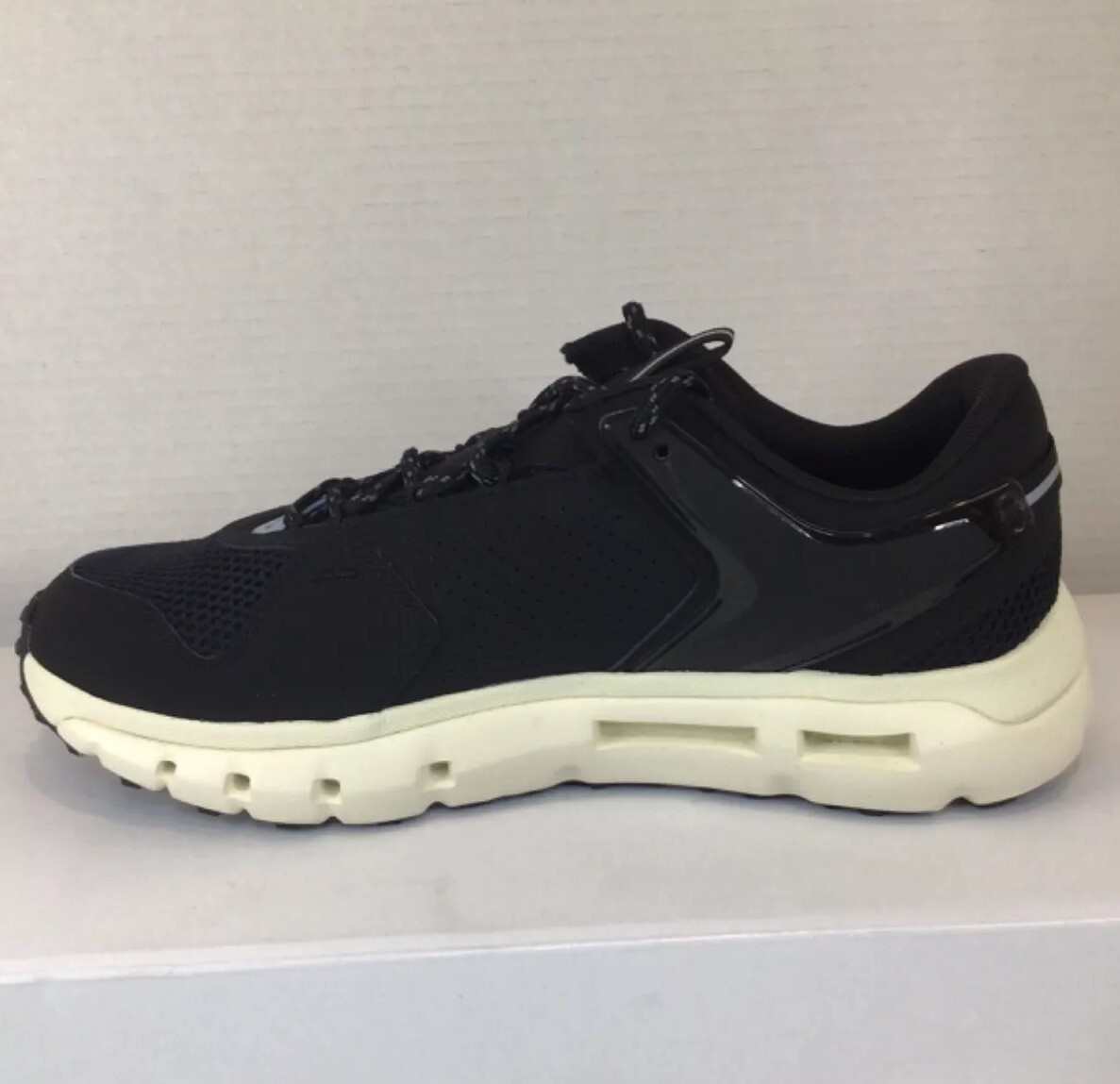 Under Armour Summit Trek Men display picture 3