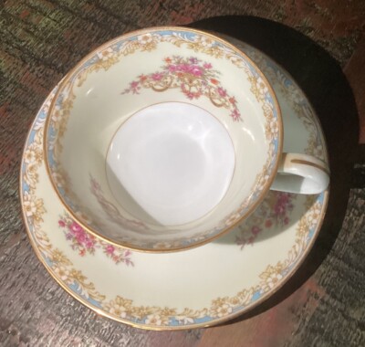 朝鮮の盃 Noritake China Tea Cup & Saucer Japan Blue Edges Pink Flowers Gold