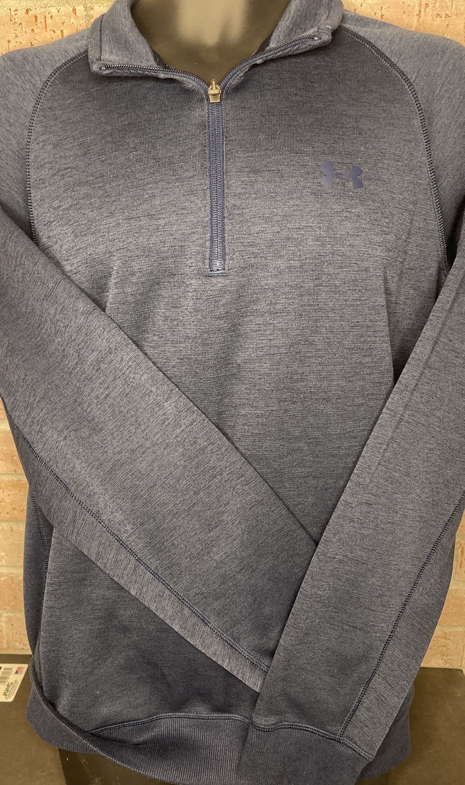 Under armor cold gear size extra large pull over … - image 3