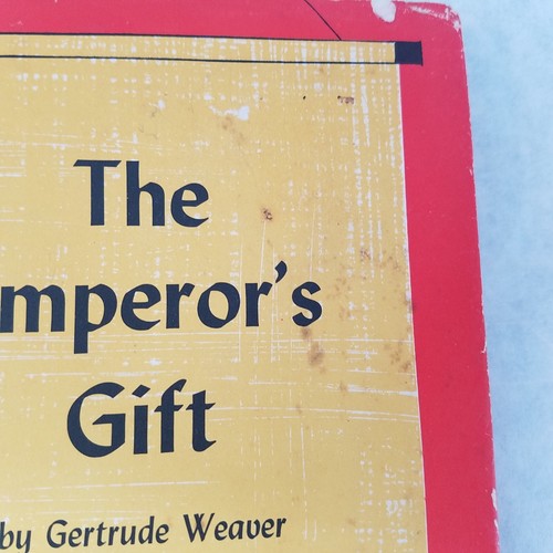 The Emperor's Gift - 1969 Hardcover by Gertrude Weaver, Illustrated by Unada - Picture 8 of 14