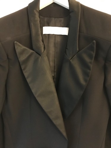 NINA RICCI BLACK TAILORED TUXEDO STYLE JACKET. NEVER WORN. SIZE 36. - Picture 3 of 6