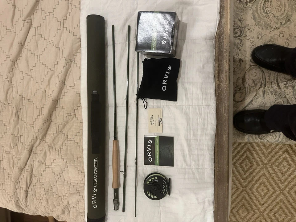 Caña de pescar con mosca Orvis y carrete con caja y estuche de caña de pescar con honda Foto 2 de 4