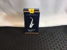 Vandoren Alto Saxophone Reeds Strength 3 Box ...