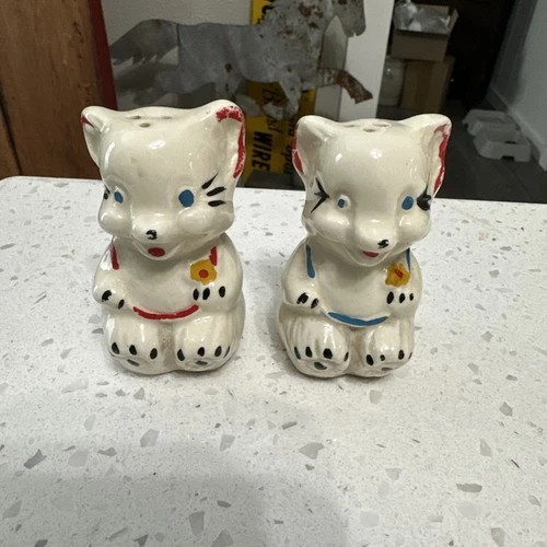 Vintage Shawnee Pottery Bears Bear Salt and Pepper Shakers S&P