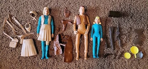 Marx Toys Johnny, Jane, Josie West 1965 Movable Figures, Large Lot Of Access.