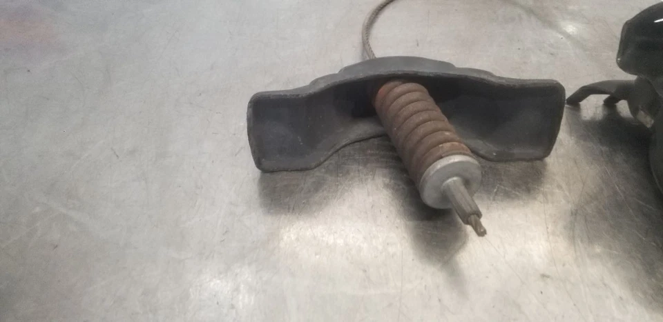 PORTADOR DE LLANTA DE REPUESTO FORD F350 SUPER DUTY 15 Foto 2 de 4